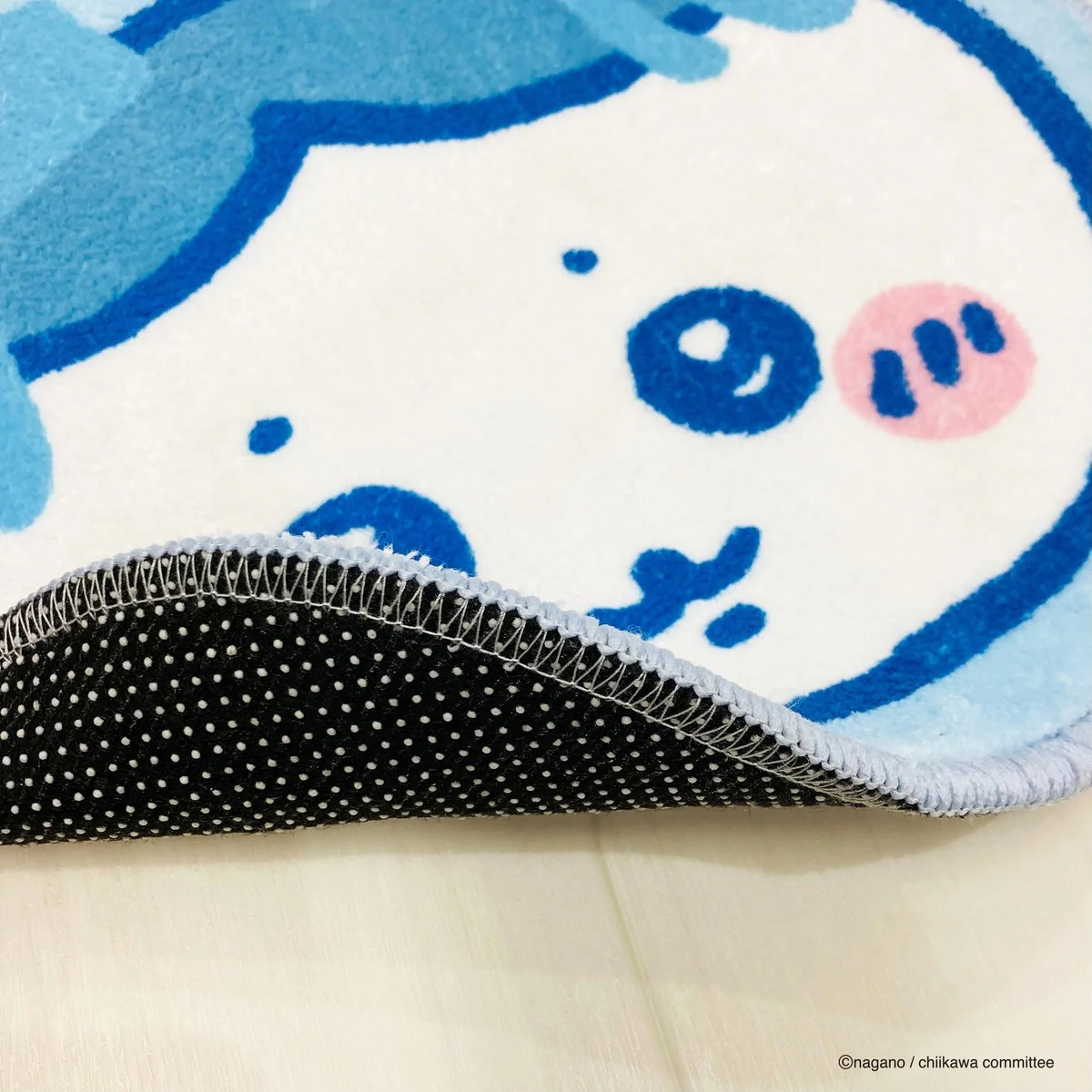 ちいかわ インテリアマット（ハチワレ） - Image 9