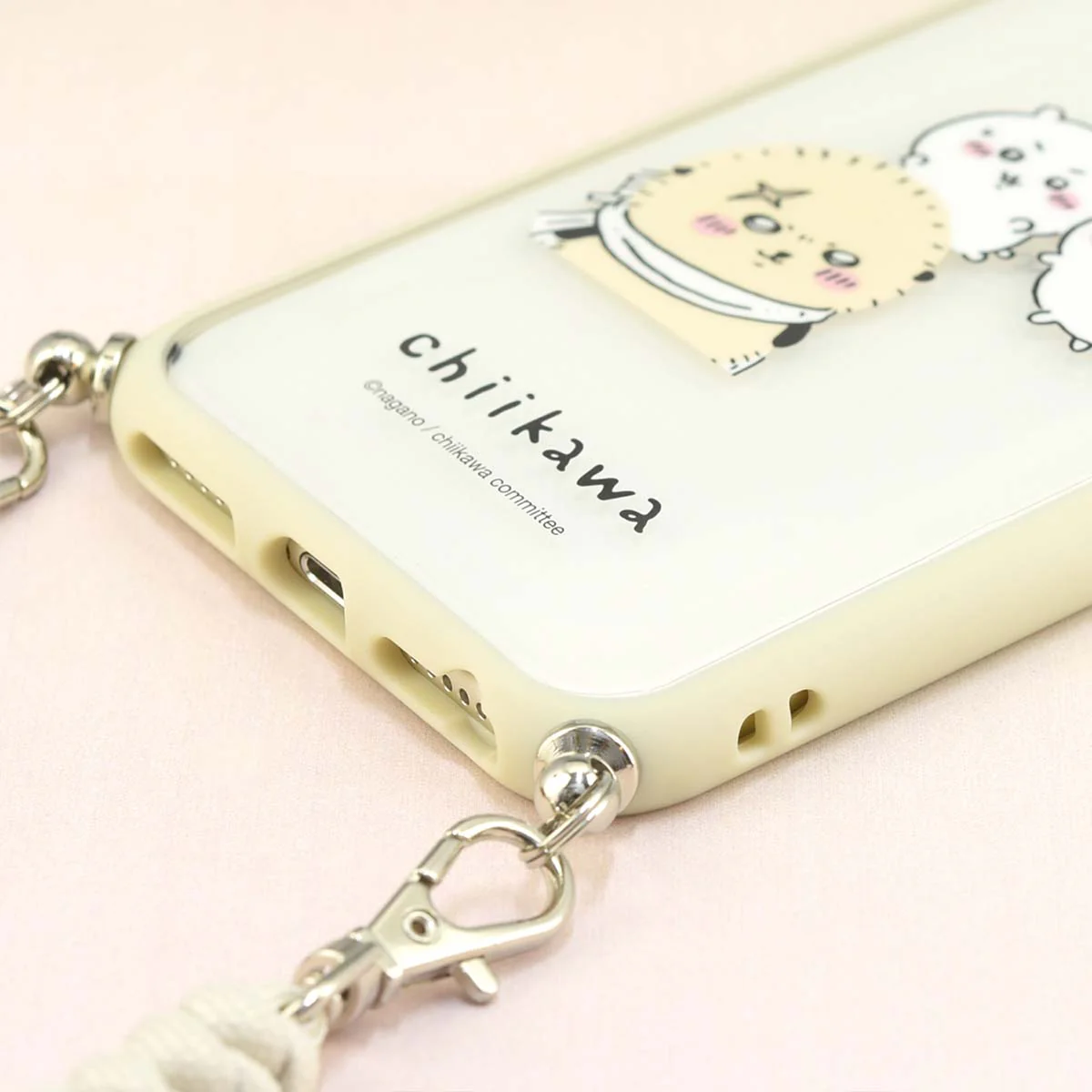 ちいかわ IIIIfit Loop iPhone対応 ケース（ラッコ） - Image 3