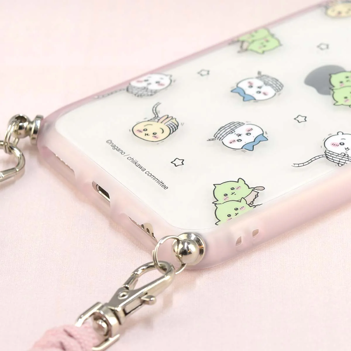 ちいかわ IIIIfit Loop iPhone対応 ケース（総柄） - Image 3
