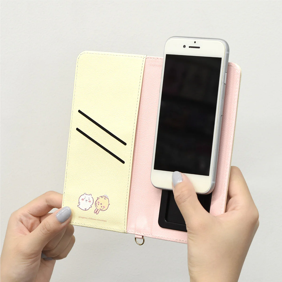 ちいかわ ダイカットマルチフリップカバー L（ちいかわ＆うさぎ） - Image 3