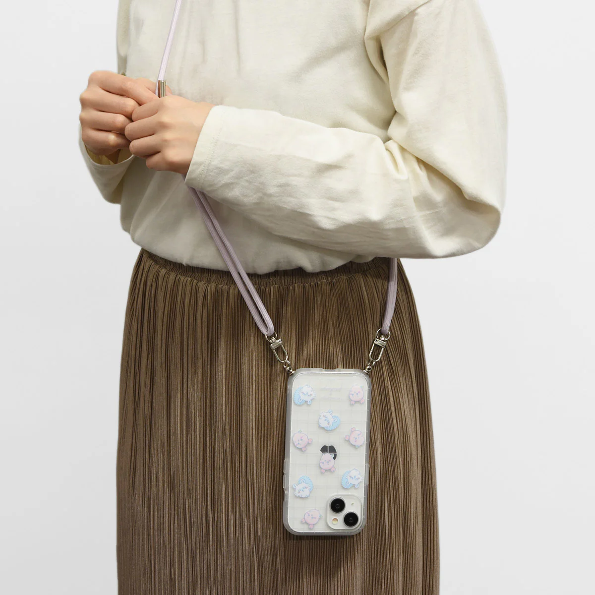 ちいかわ IIIIfit Loop iPhone対応 ケース（モモンガ＆古本屋総柄） - Image 2