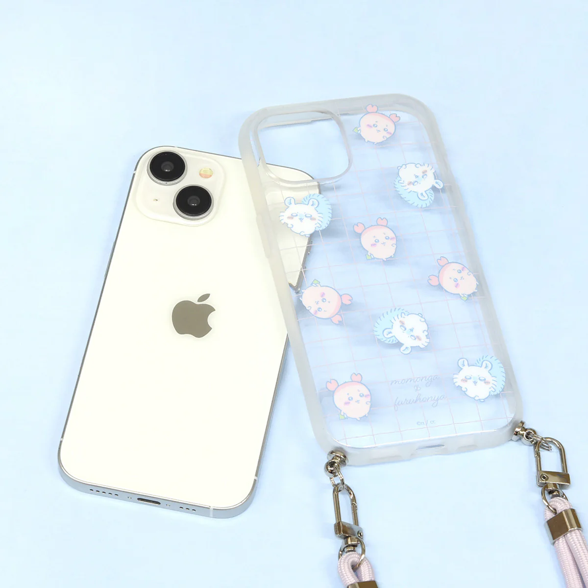 ちいかわ IIIIfit Loop iPhone対応 ケース（モモンガ＆古本屋総柄） - Image 3