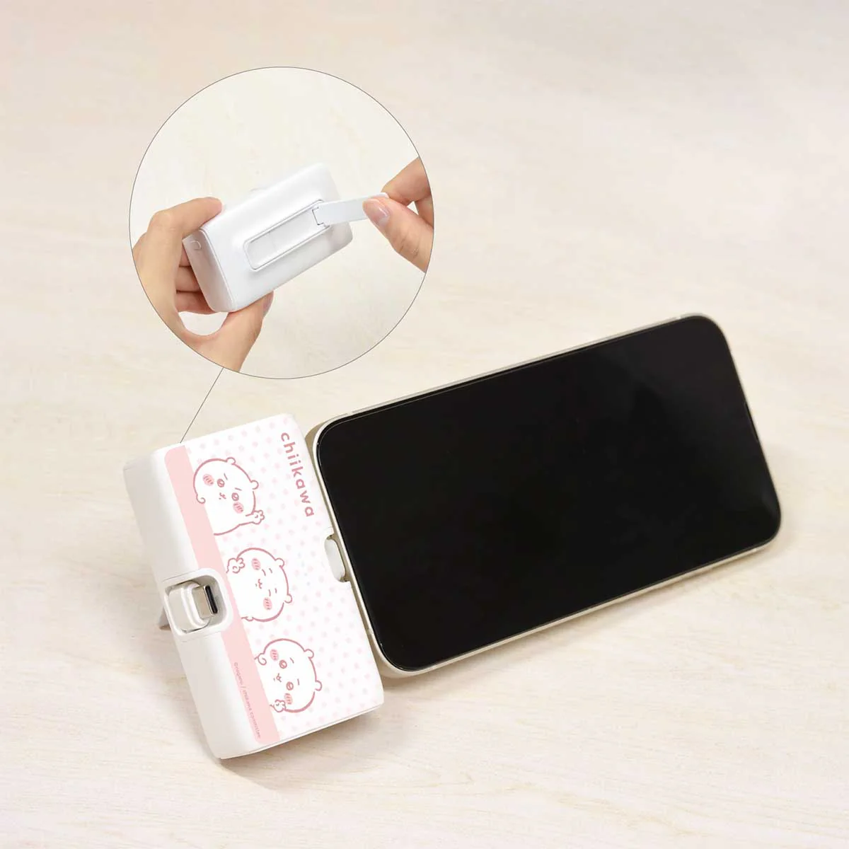 ちいかわ Lightning/Type-Cコネクタ付き リチウムイオン充電器（ちいかわ） - Image 3