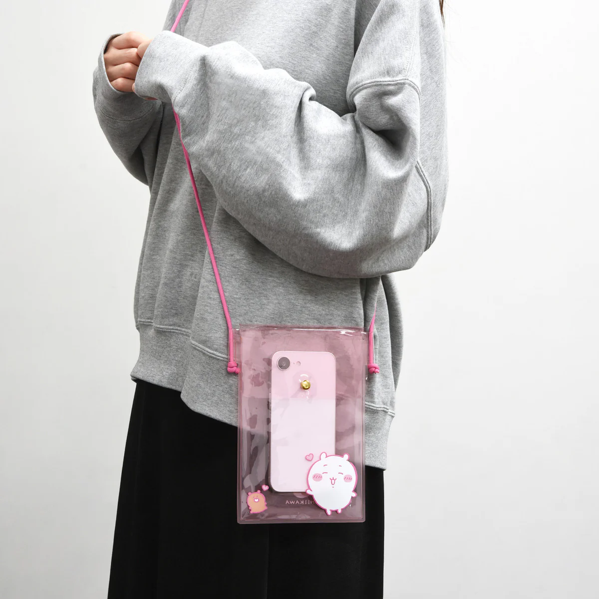 ちいかわ IIIIpocket Clearスマートフォンポーチ（ちいかわ） - Image 3