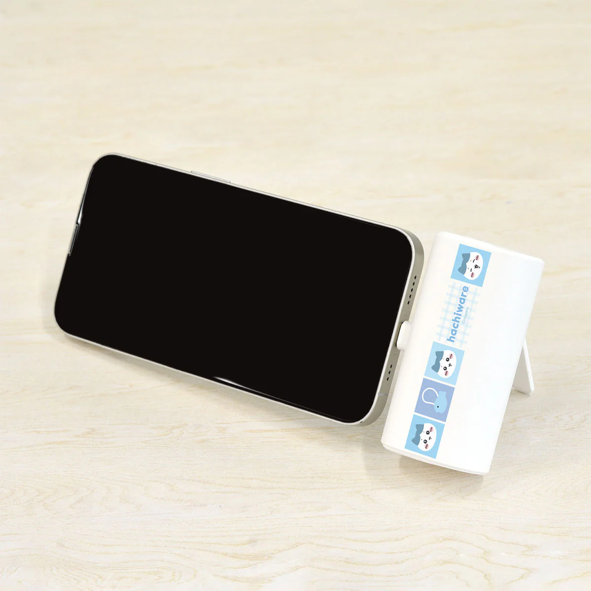 ちいかわ USB Type-Cコネクタ付き リチウムイオン充電器 4000mAh（ハチワレ） - Image 3