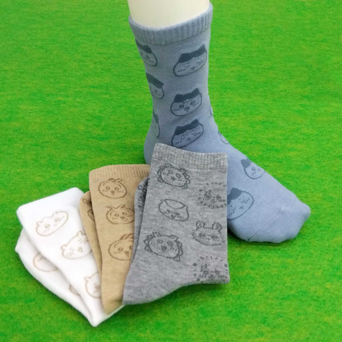 ちいかわ クルーソックス（ちいかわ顔総柄） キッズ用 - Image 2