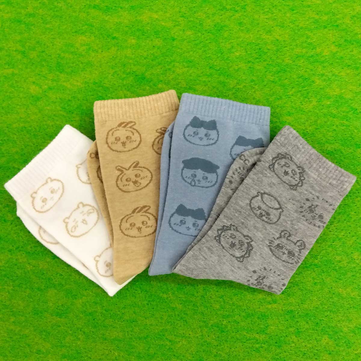 ちいかわ クルーソックス（ハチワレ顔総柄） キッズ用 - Image 3