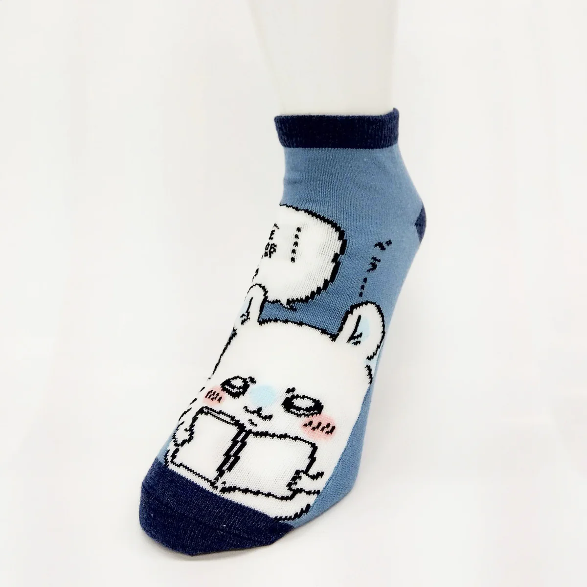 ちいかわ スニーカー丈ソックス(モモンガ本) メンズ用 - Image 4