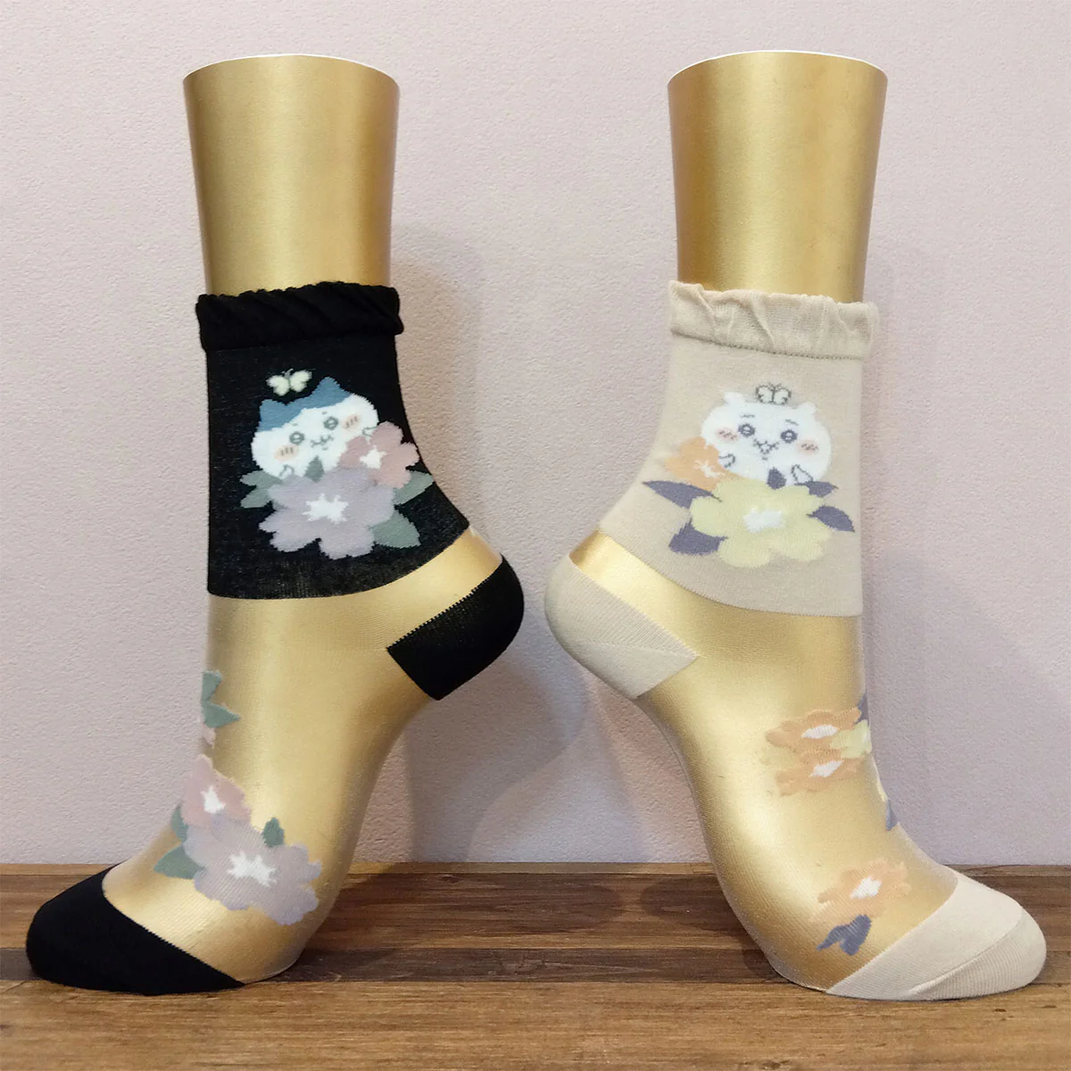 ちいかわ 薄手クルーソックス（シアー アイボリー） レディース用 - Image 2