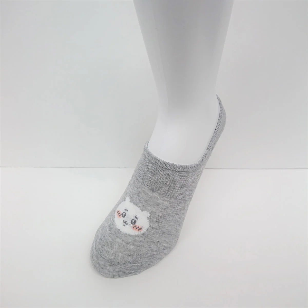 ちいかわ ココピタ スニーカー丈（ちいかわ ライトグレー） - Image 5