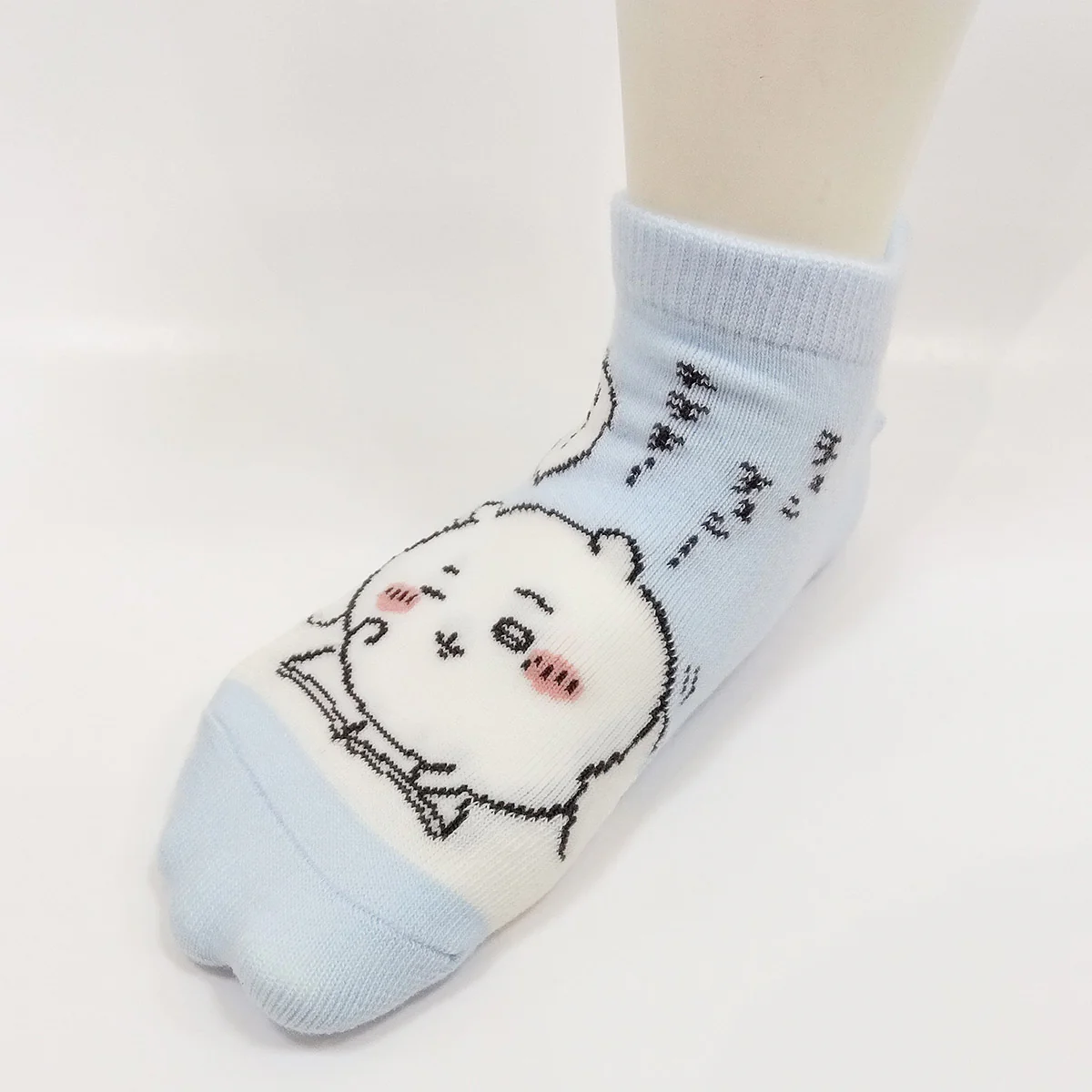 ちいかわ スニーカー丈ソックス（ちいかわ寝起き） キッズ用 - Image 4