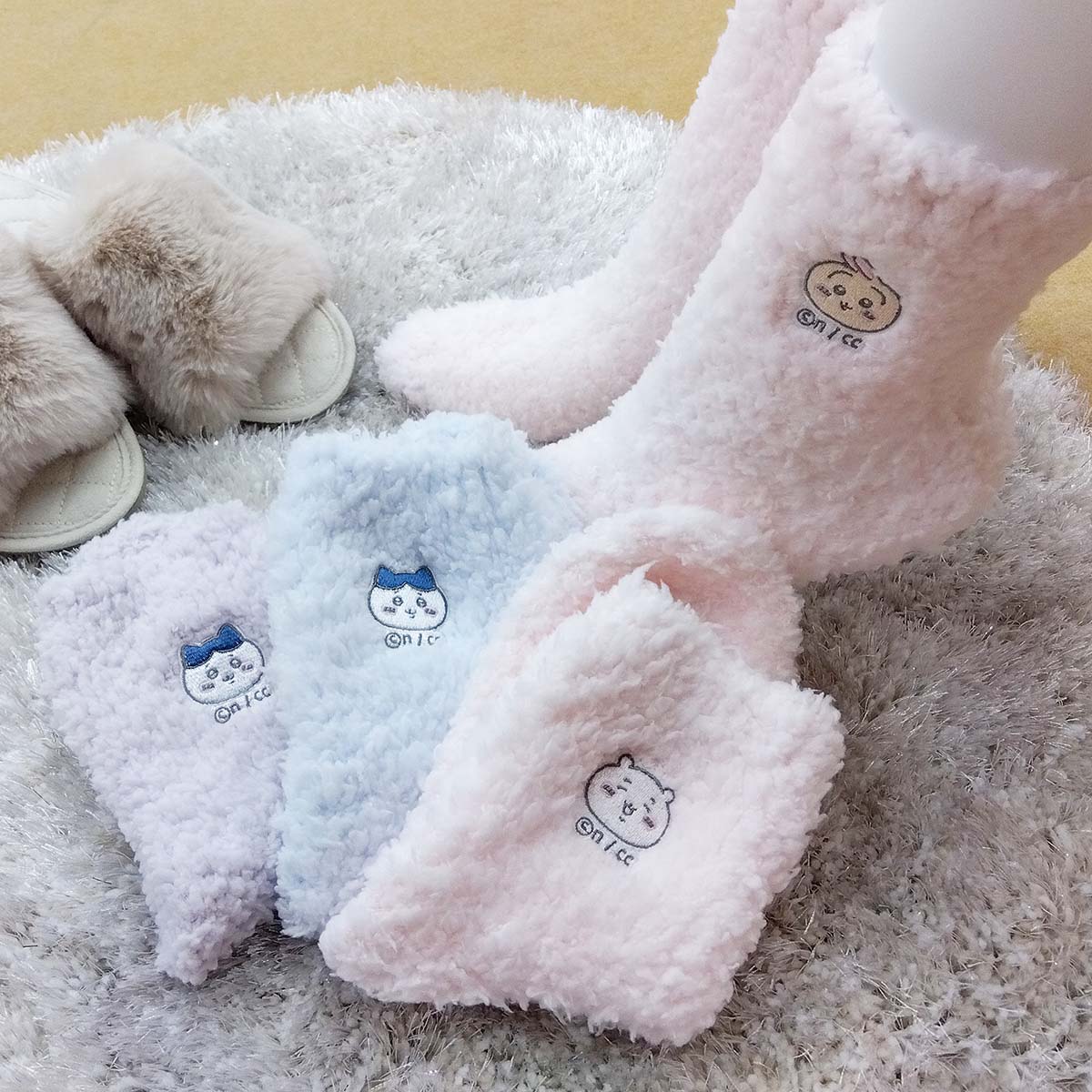 ちいかわ もこもこクルーソックス（ハチワレ サックス） レディース用 - Image 2