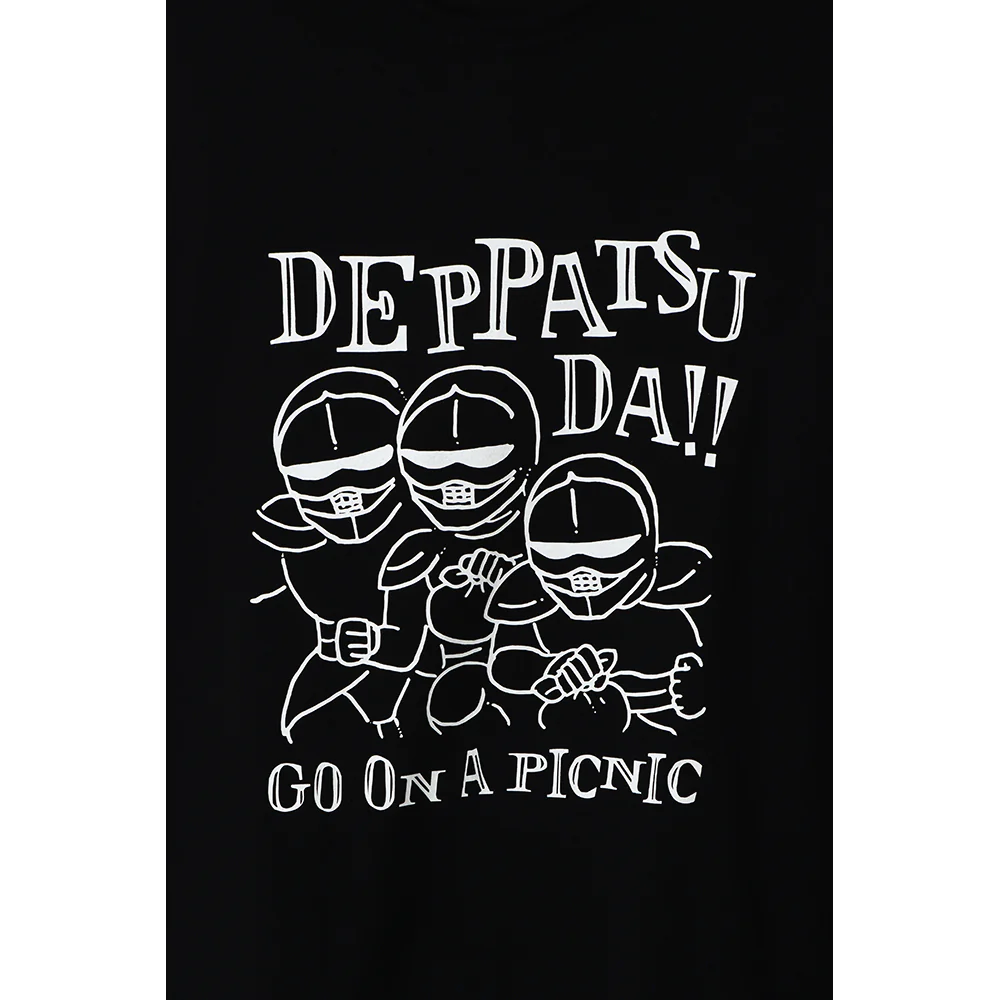 ちいかわ お出かけ楽しみ!な ビッグTシャツ 鎧デッパツ ブラック - Image 2