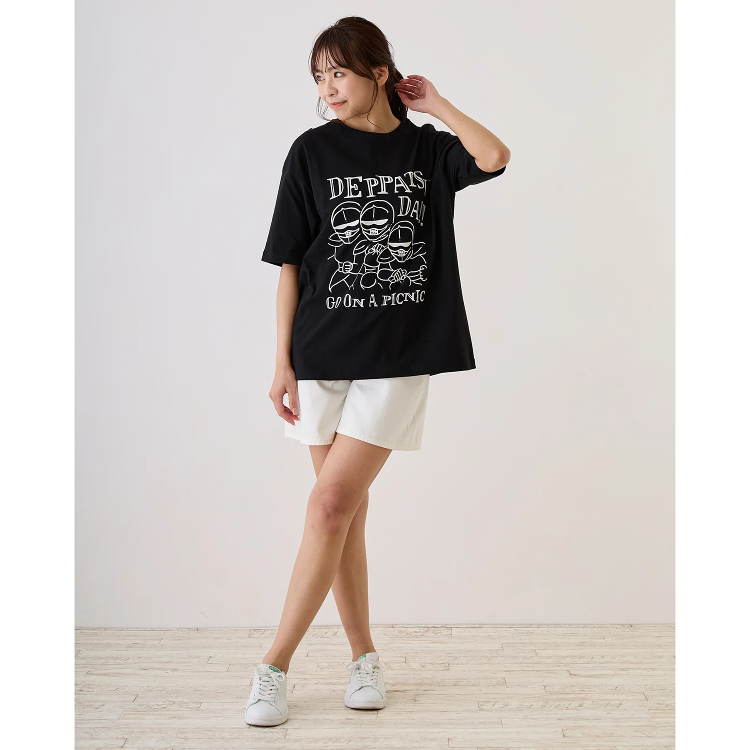 ちいかわ お出かけ楽しみ!な ビッグTシャツ 鎧デッパツ ブラック - Image 6