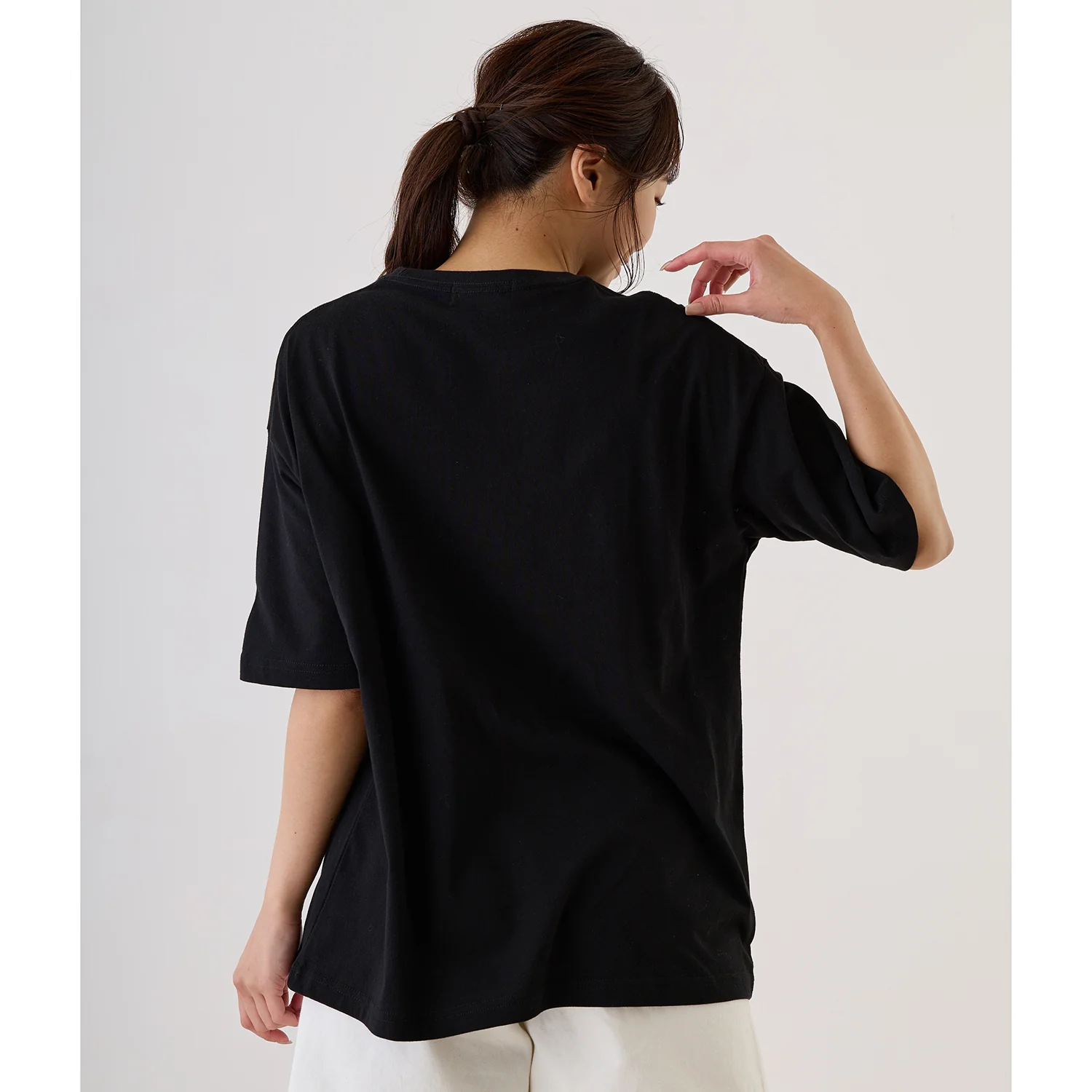 ちいかわ お出かけ楽しみ!な ビッグTシャツ 鎧デッパツ ブラック - Image 8
