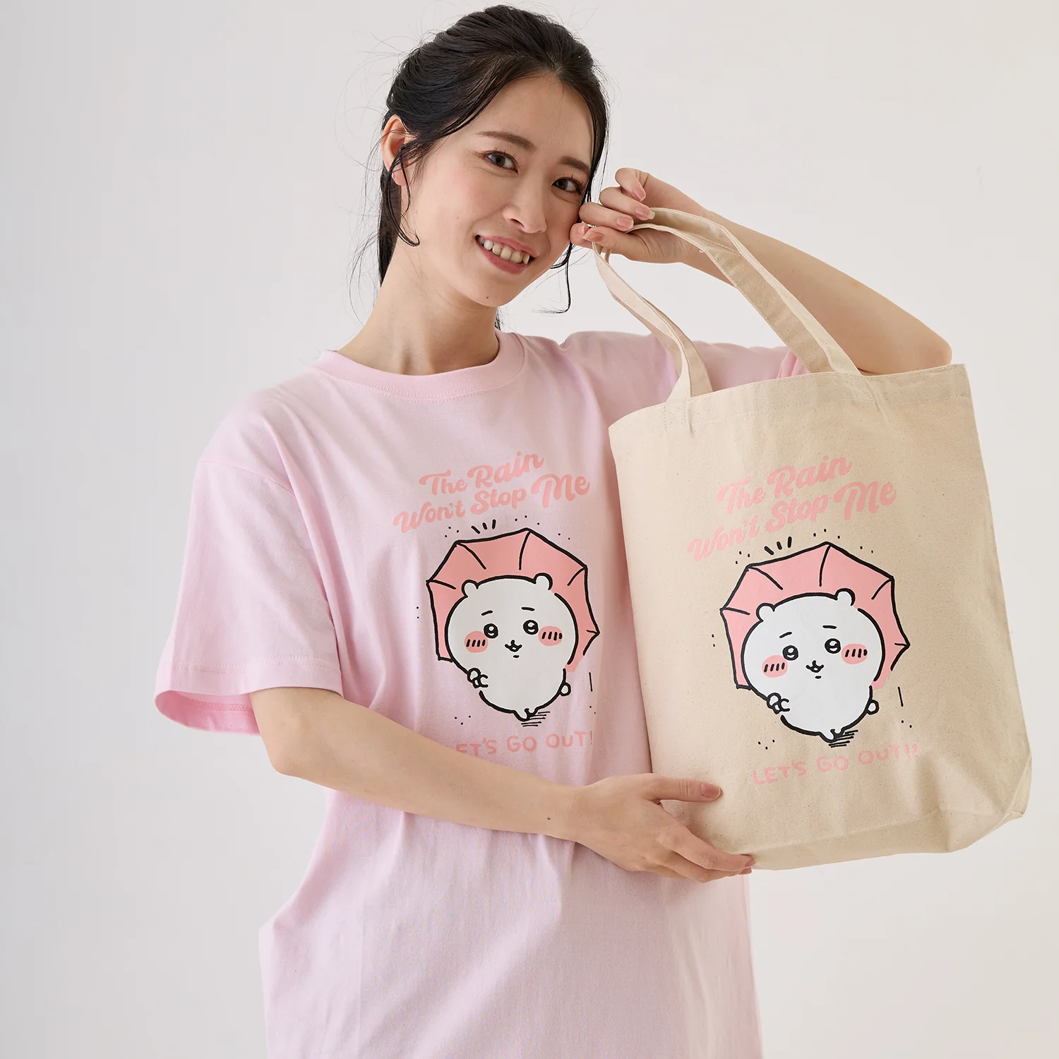 ちいかわ お出かけ楽しみ！な トートバッグ ちいかわと傘 ナチュラル - Image 8