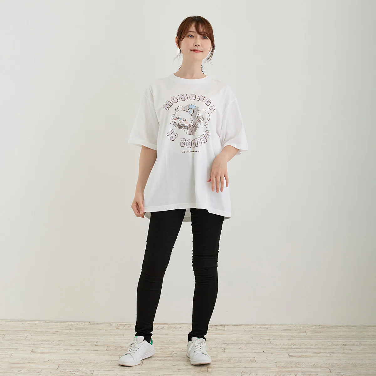 ちいかわ 超まじかるちいかわ ビッグTシャツ MOMONGA IS COMING ホワイト - Image 2