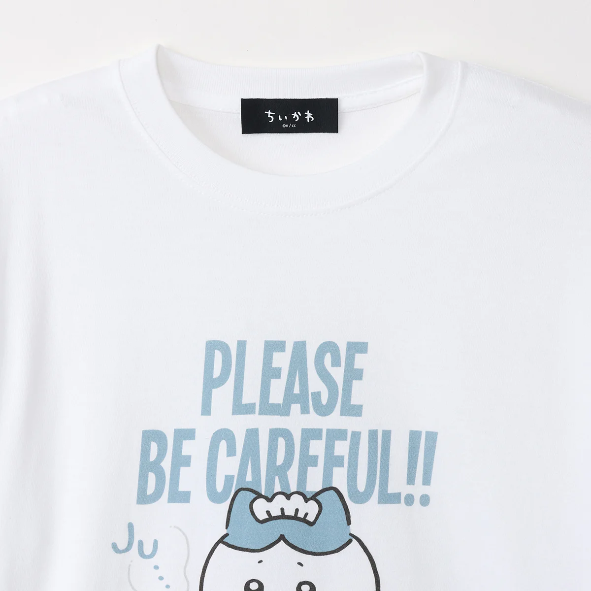 ちいかわ ちいかわレストラン Tシャツ ハチワレ ホワイト - Image 3