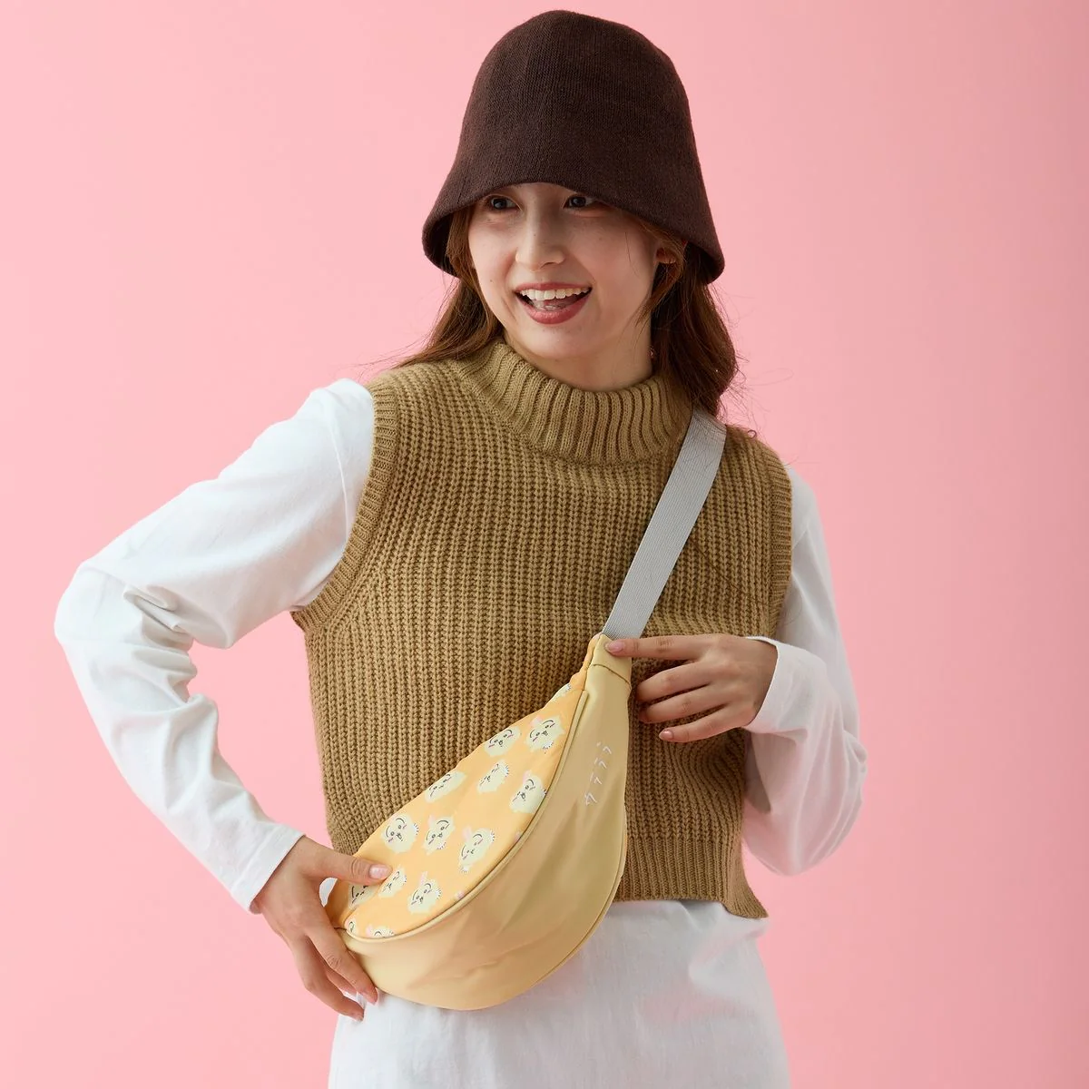 ちいかわ ショルダーバッグ うさぎ イエロー - Image 6