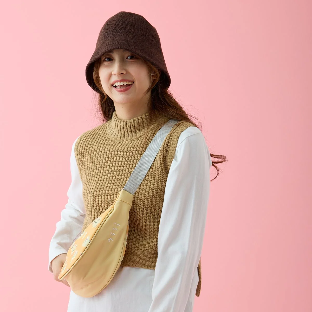 ちいかわ ショルダーバッグ うさぎ イエロー - Image 7
