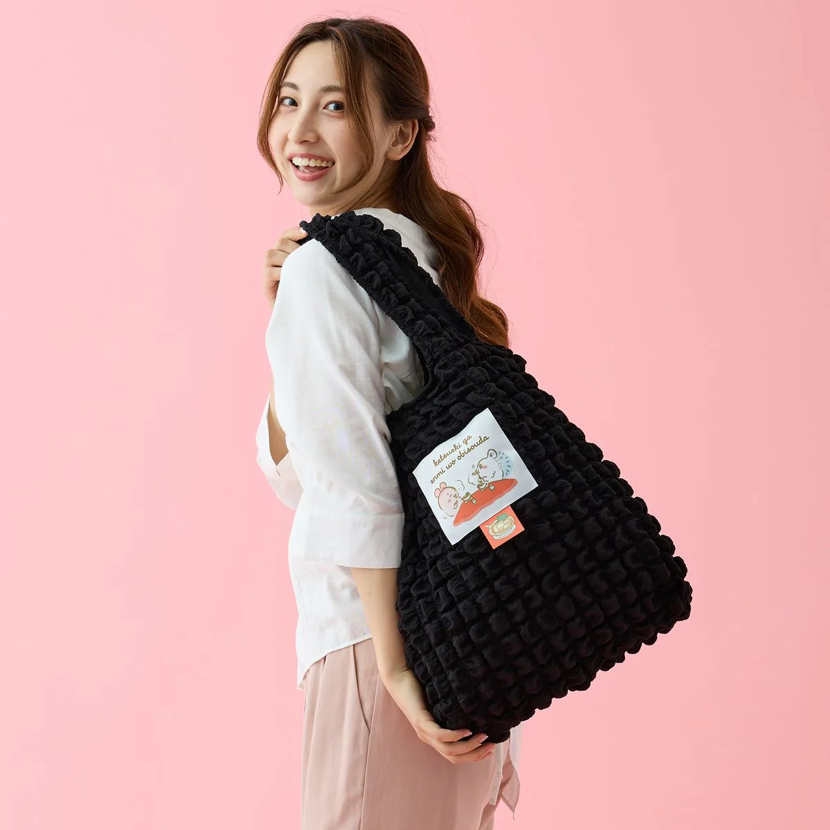 ちいかわ ポップコーンバッグ 血液が塩味を帯びそうだ ブラック - Image 3