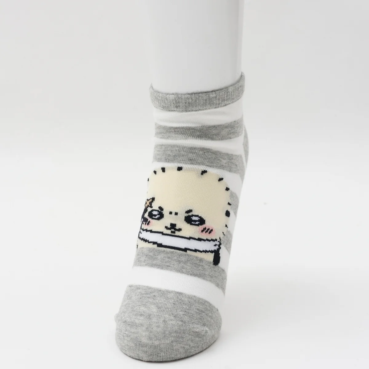 ちいかわ クルーソックス ラッコピース グレーボーダー - Image 5
