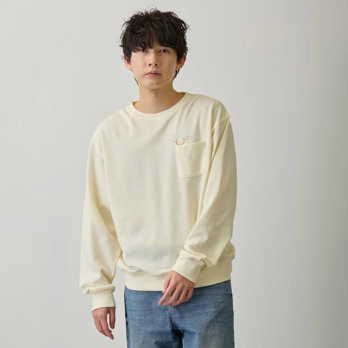 ちいかわ スウェット お守り拾うか クリーム - Image 12
