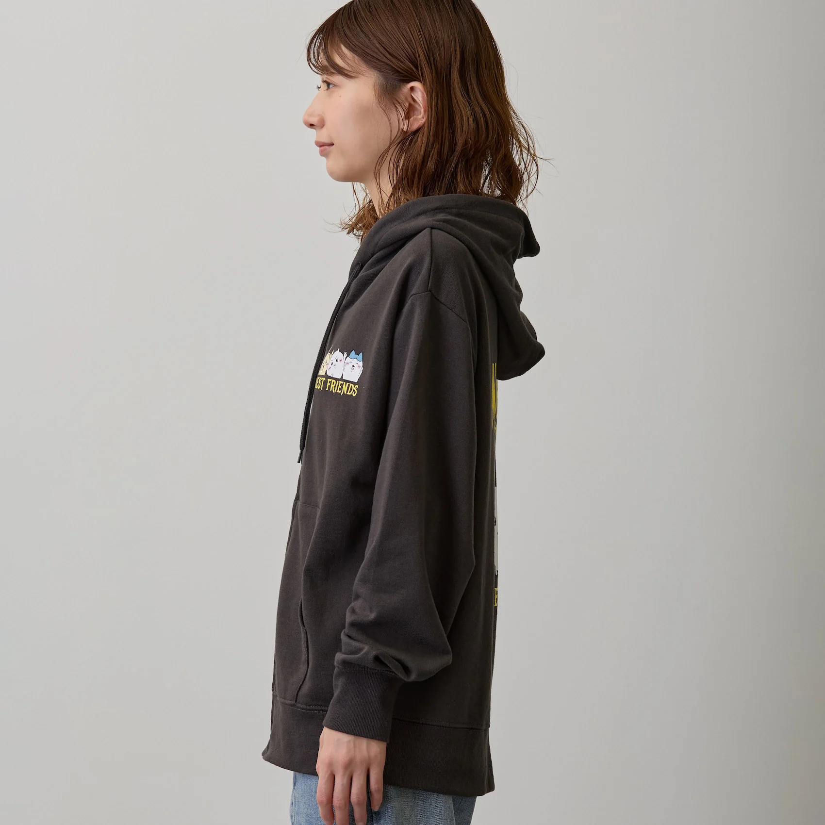 ちいかわ ZIPパーカー 仲良しトリオ スミ - Image 4
