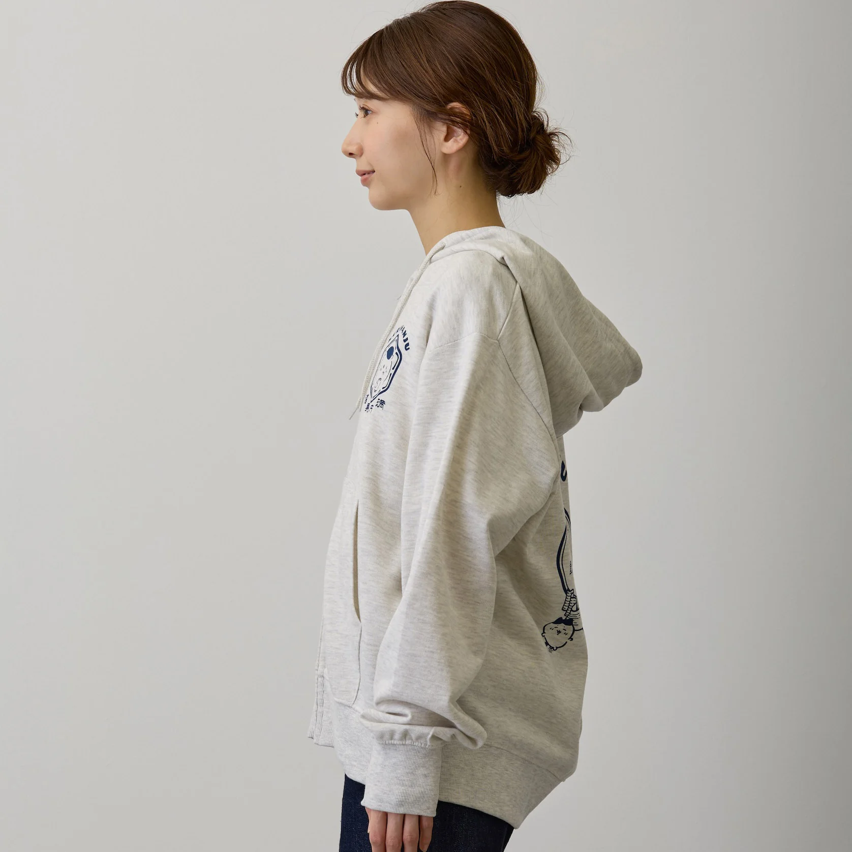 ちいかわ ZIPパーカー 福寿円満 アッシュ - Image 4