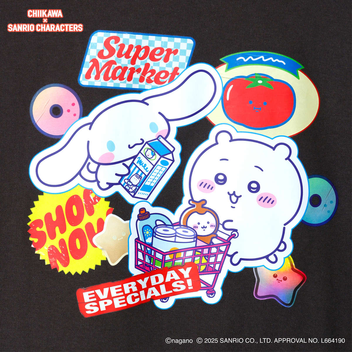 ちいかわ×サンリオキャラクターズ スーパーマーケットなTシャツ ちいかわ・シナモロール スミ - Image 5