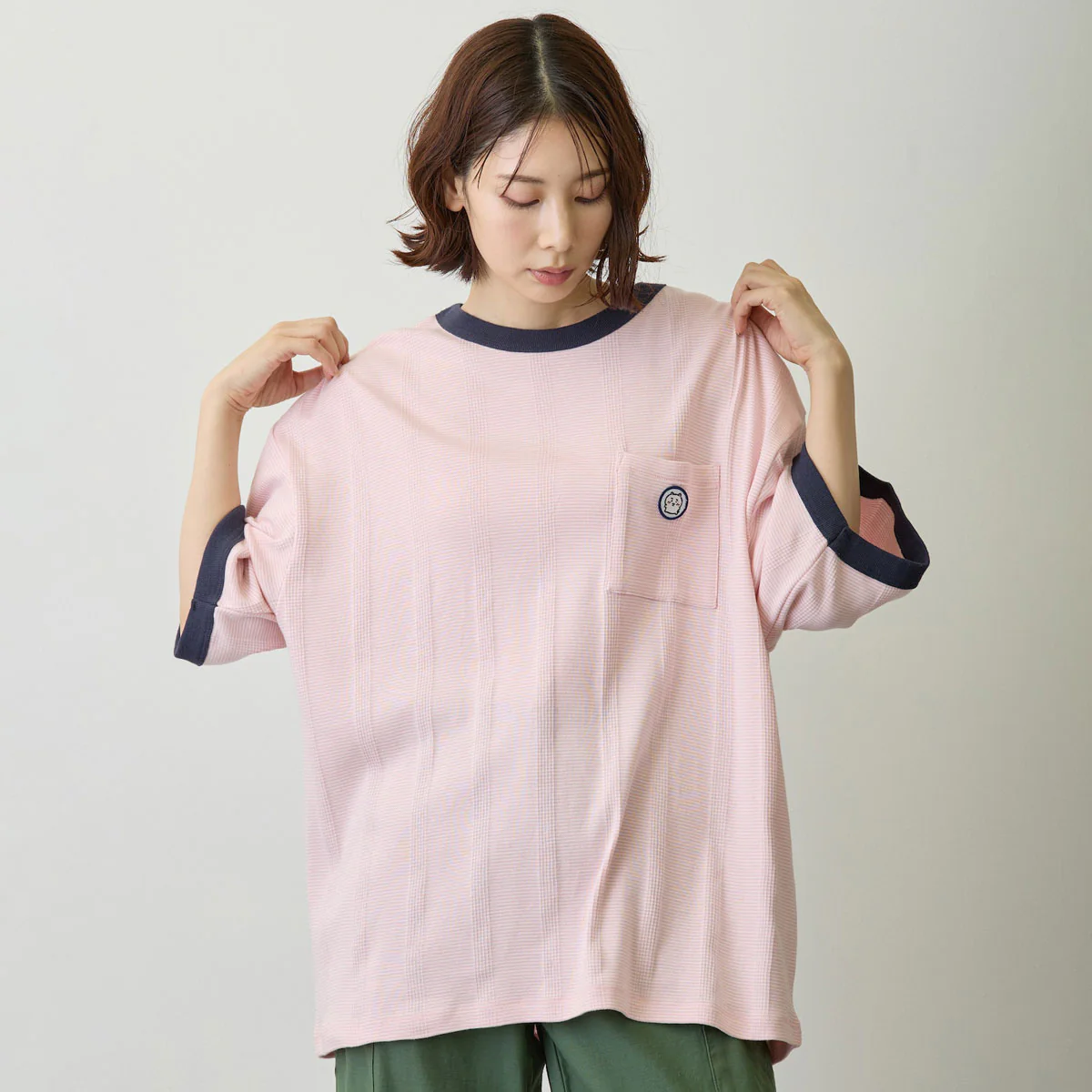 ちいかわ ビッグシルエットポケットTシャツ Robert P.Miller×Talking ちいかわ FLAMINGO - Image 7