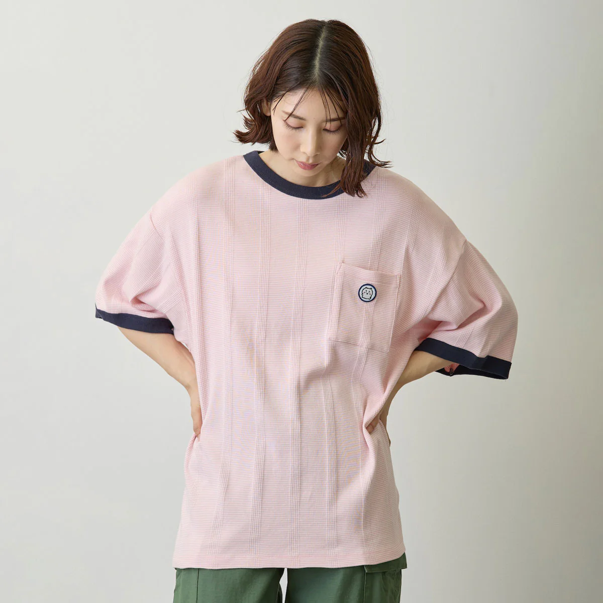 ちいかわ ビッグシルエットポケットTシャツ Robert P.Miller×Talking ちいかわ FLAMINGO - Image 8