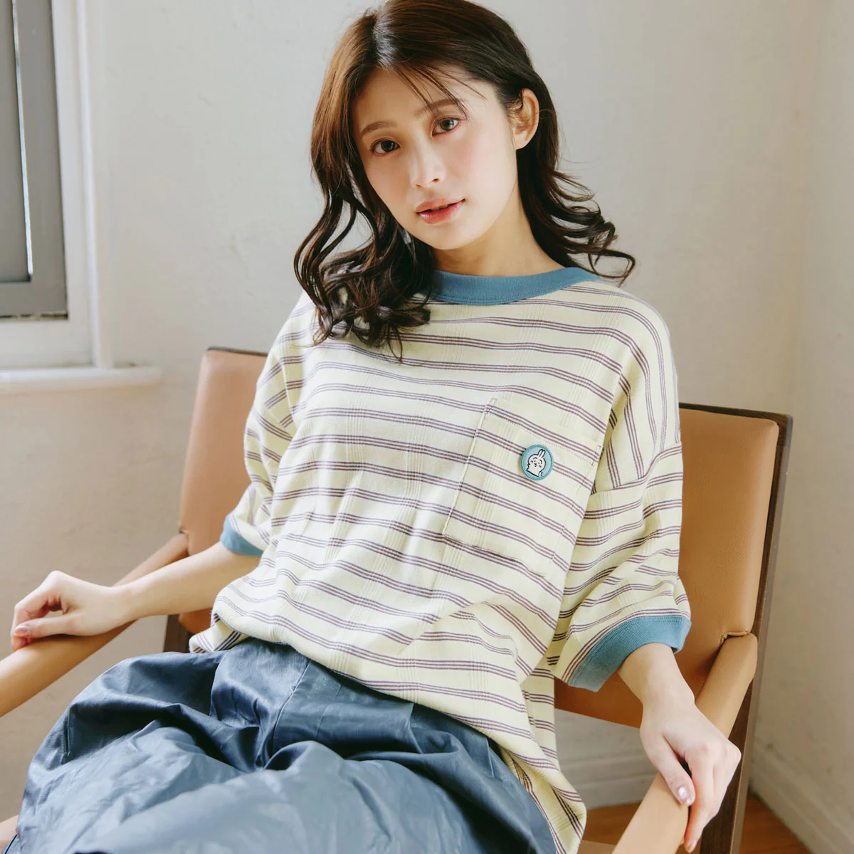 ちいかわ ビッグシルエットポケットTシャツ Robert P.Miller×Talking うさぎ BANANA - Image 2