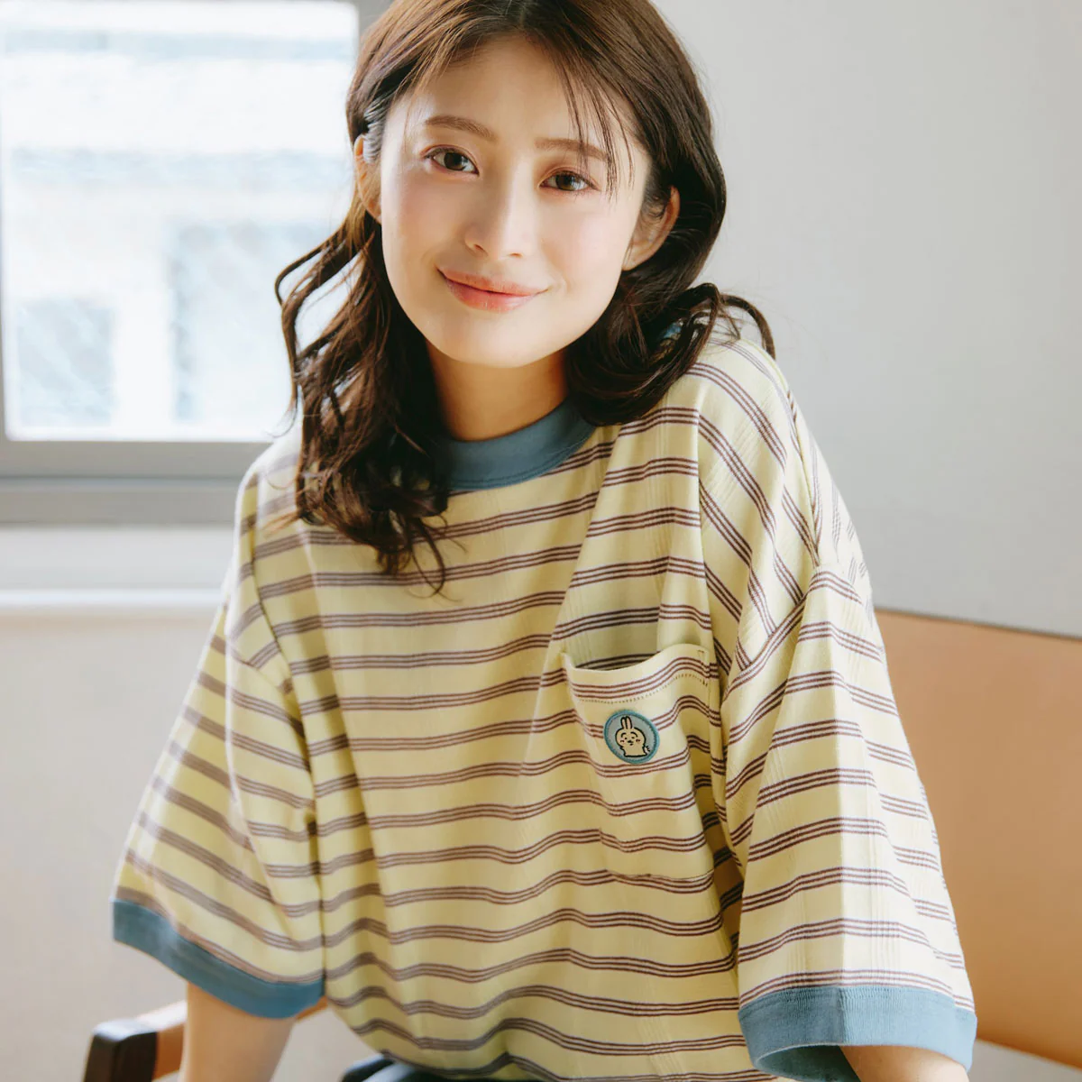 ちいかわ ビッグシルエットポケットTシャツ Robert P.Miller×Talking うさぎ BANANA - Image 3