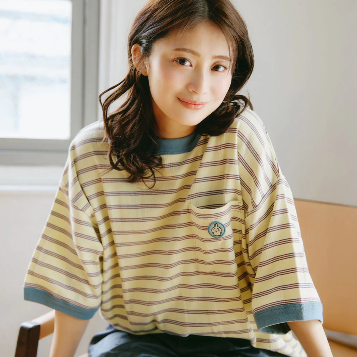 ちいかわ ビッグシルエットポケットTシャツ Robert P.Miller×Talking うさぎ BANANA - Image 4
