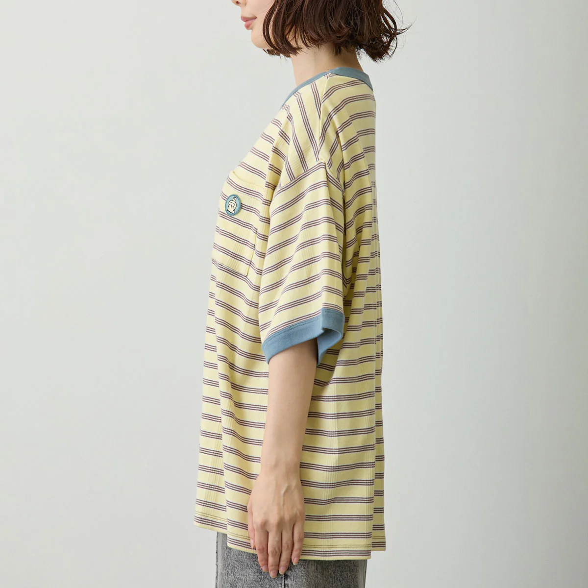 ちいかわ ビッグシルエットポケットTシャツ Robert P.Miller×Talking うさぎ BANANA - Image 6