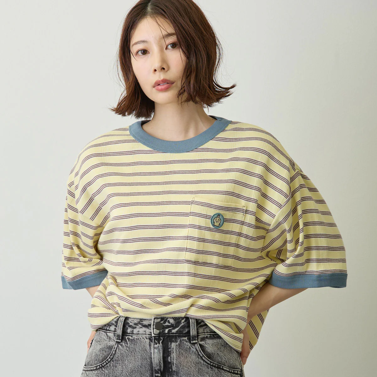 ちいかわ ビッグシルエットポケットTシャツ Robert P.Miller×Talking うさぎ BANANA - Image 9