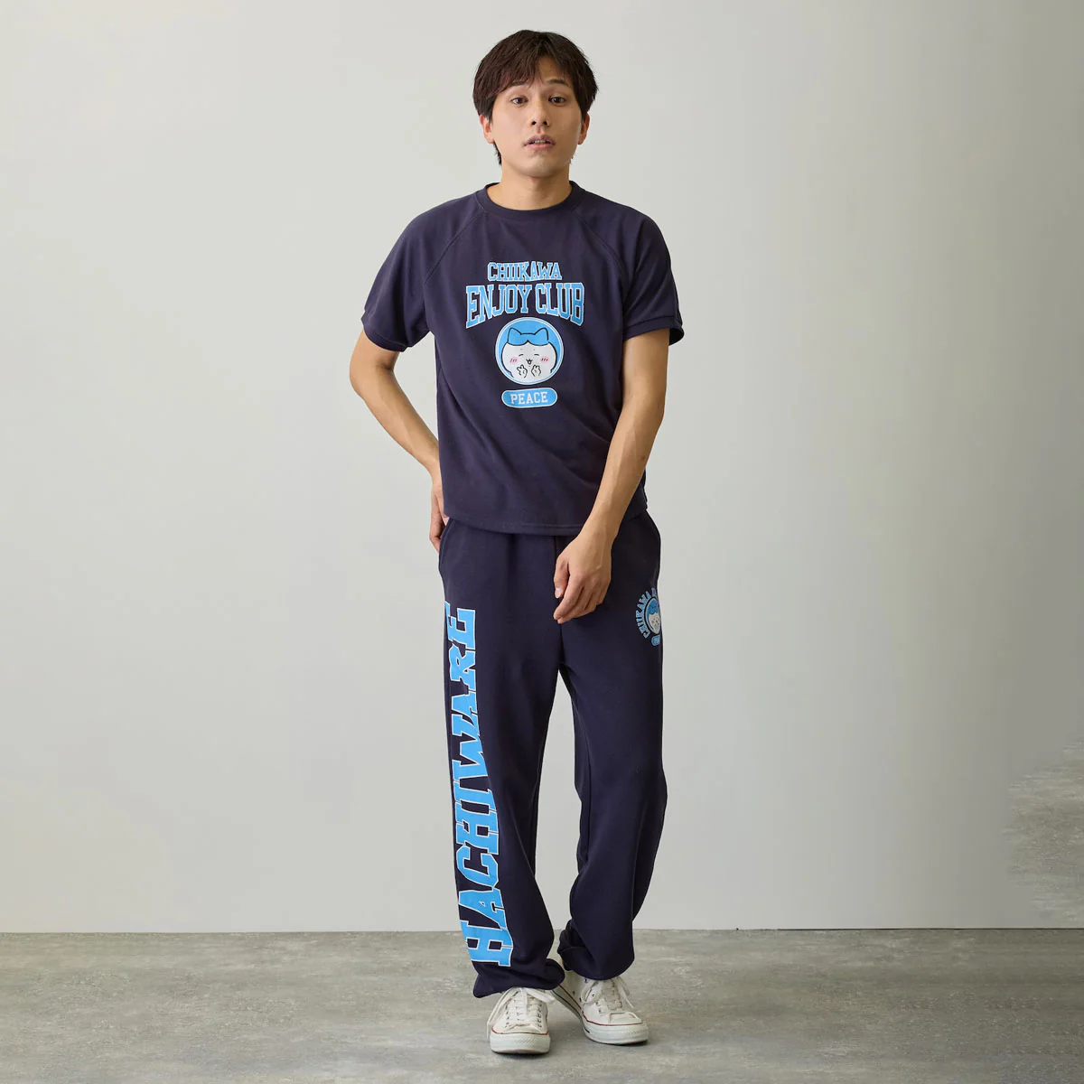 ちいかわ Tシャツ ピース ハチワレ ネイビー - Image 5