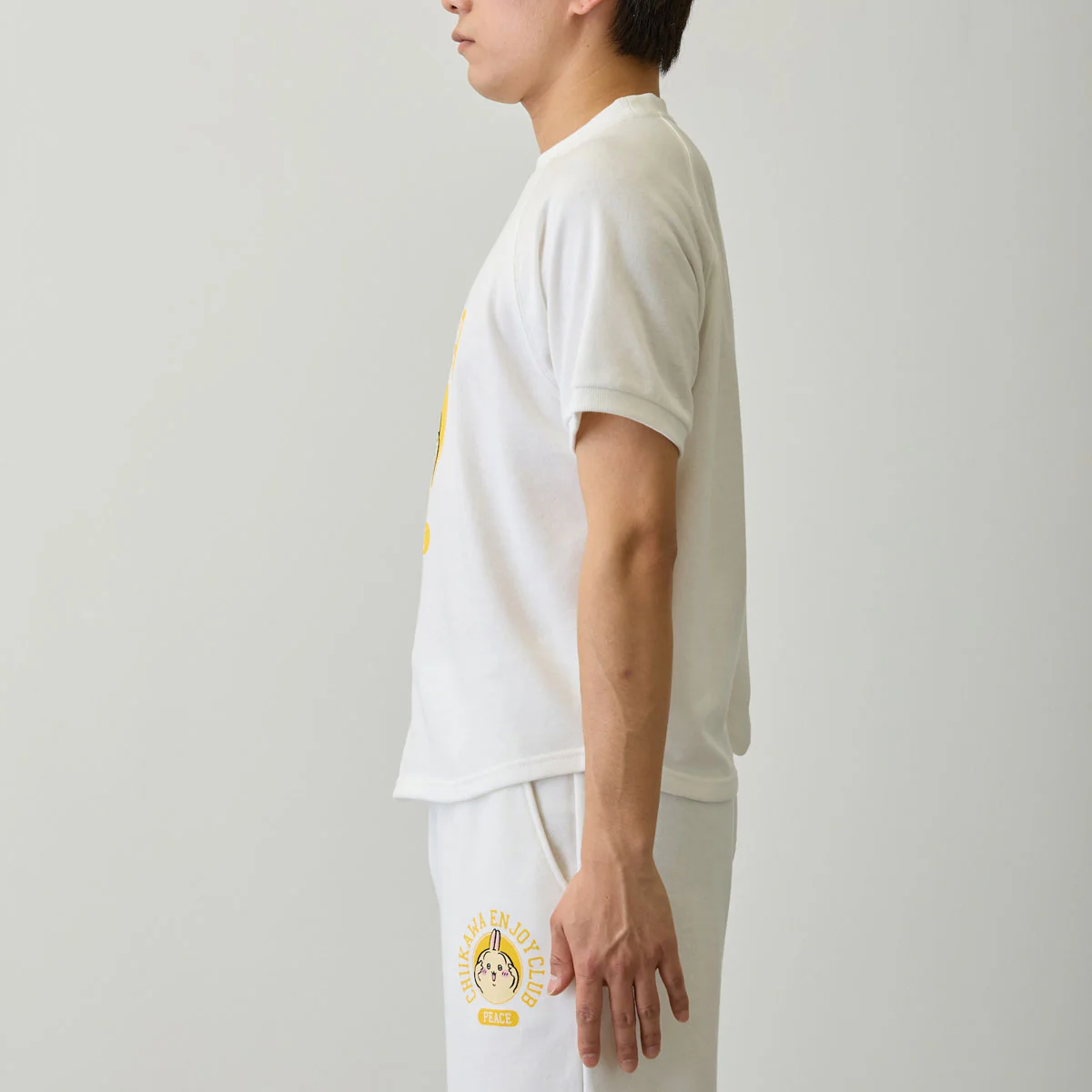 ちいかわ Tシャツ ピース うさぎ ホワイト - Image 8