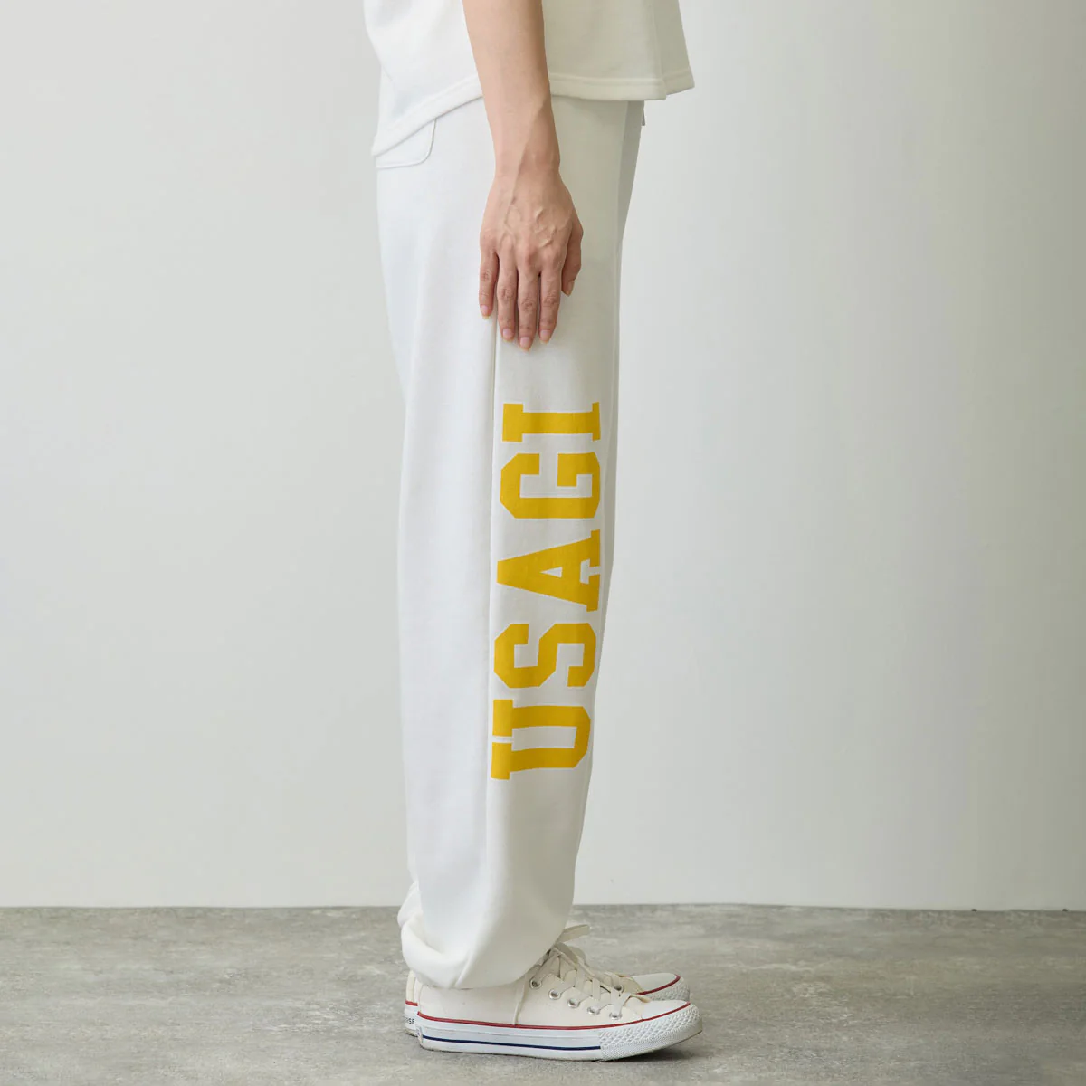 ちいかわ スウェットパンツ ピース うさぎ ホワイト - Image 15
