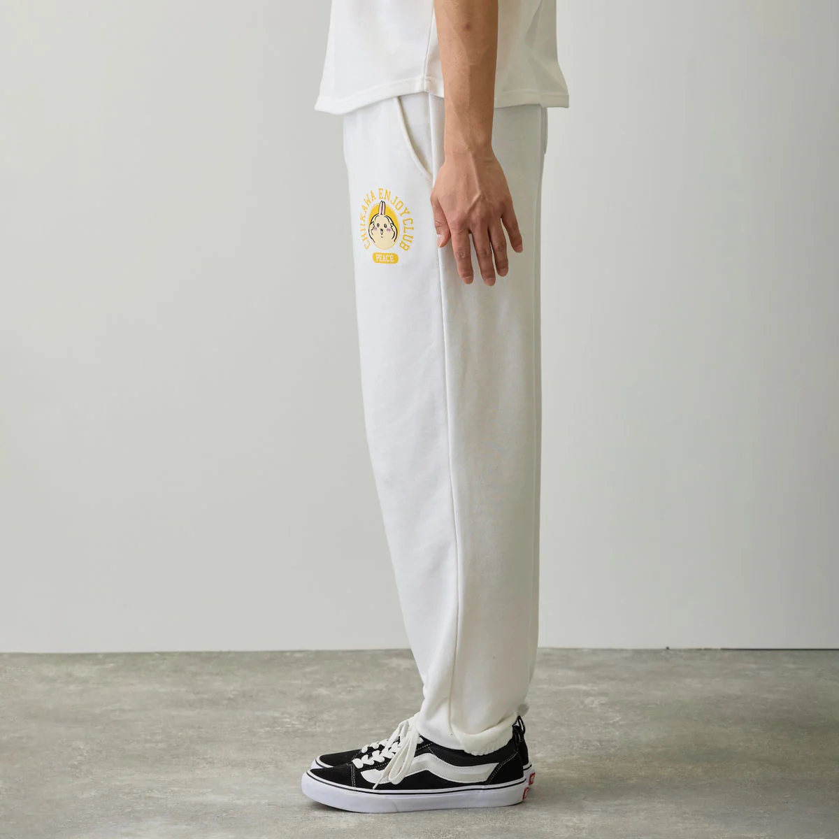 ちいかわ スウェットパンツ ピース うさぎ ホワイト - Image 8