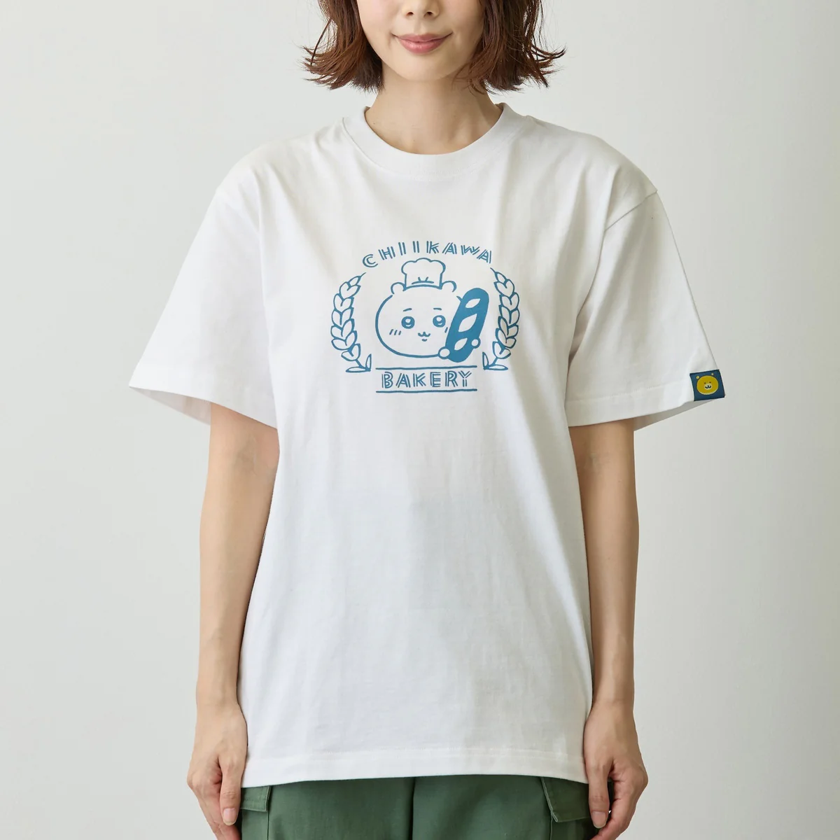 ちいかわ ちいかわベーカリー Tシャツ ロゴ ホワイト - Image 2