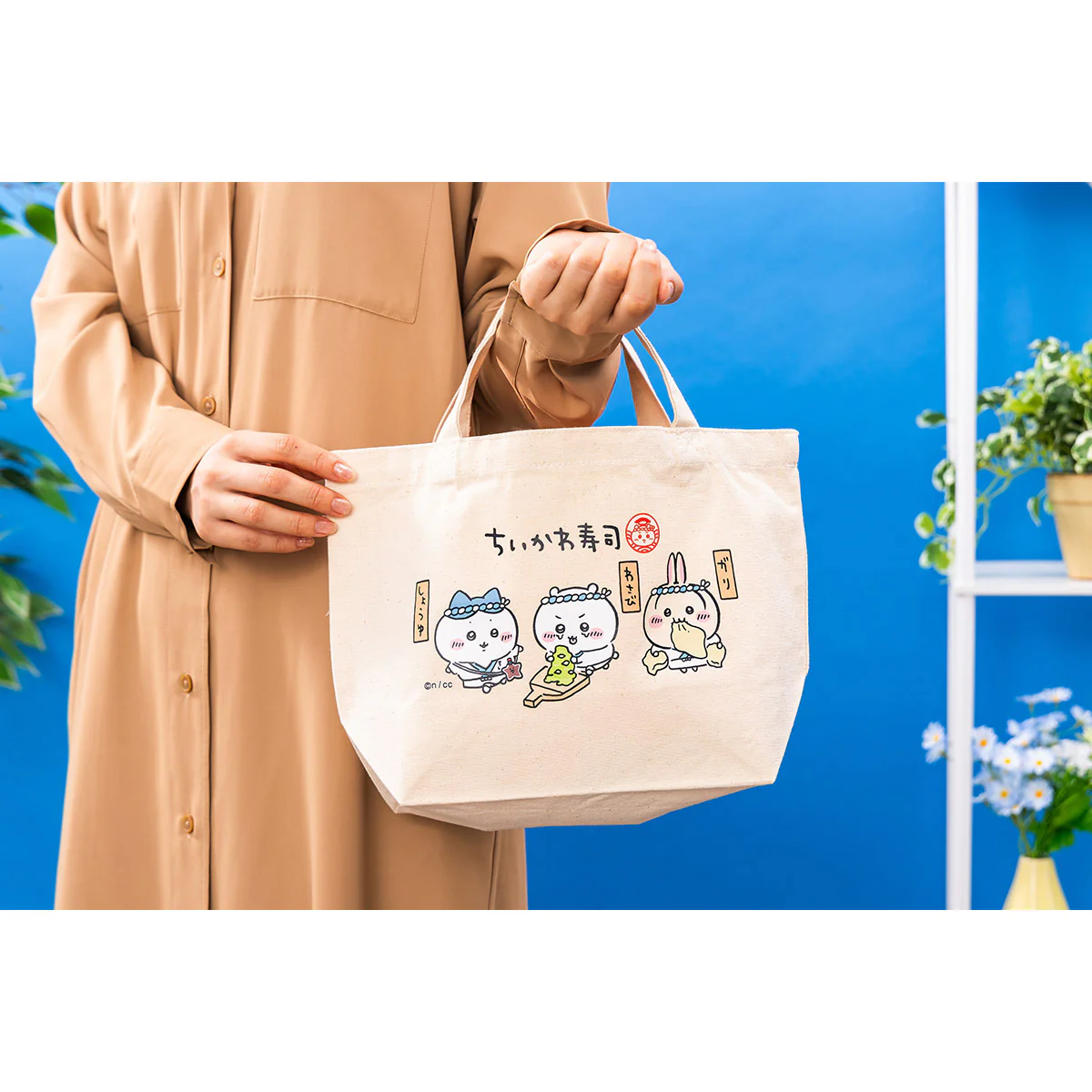ちいかわ ちいかわ寿司 ランチサイズトートバッグ（お寿司屋さんなみんな） - Image 2