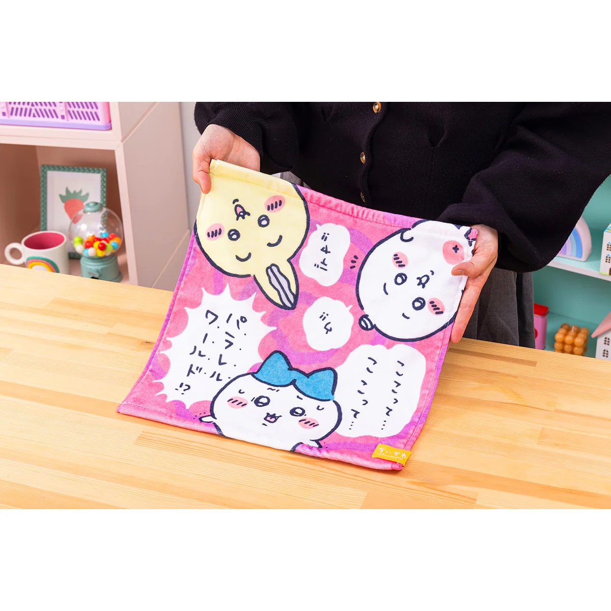 ちいかわ パラレルワールド！？ ハンドタオル（ウ！！デヤ！！） - Image 3