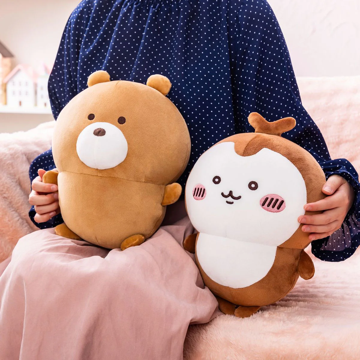 ちいかわ ちいかわパーク 抱っこぬいぐるみクッション（ちいかわのくまぬいぐるみ） - Image 2