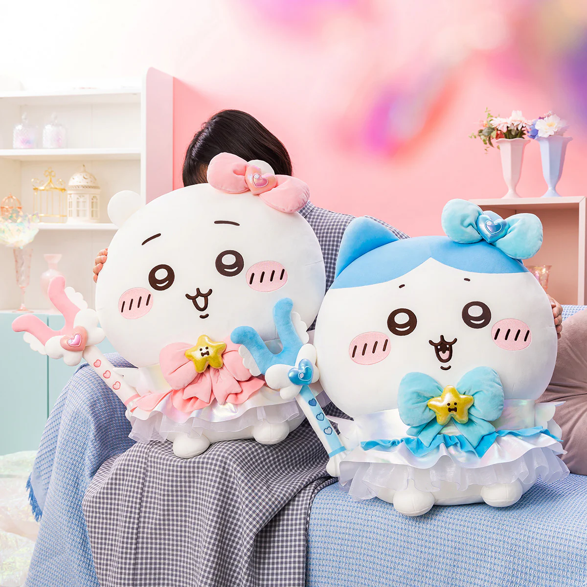【予約】ちいかわ まじかるちいかわ 超BIG！おすわりぬいぐるみ（ちいかわ）【2026年3月下旬より順次発送予定（発送延期の場合もキャンセル不可）】【通常商品と同時購入・配送希望日指定不可】【キャンペーン対象外】 - Image 3