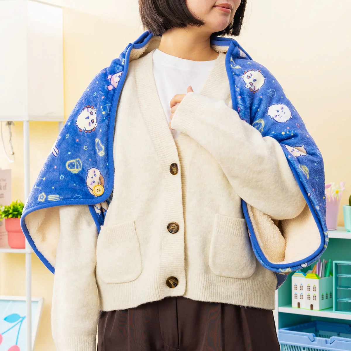 ちいかわ あったか収納ポケット付き3WAYブランケット（星座） - Image 3