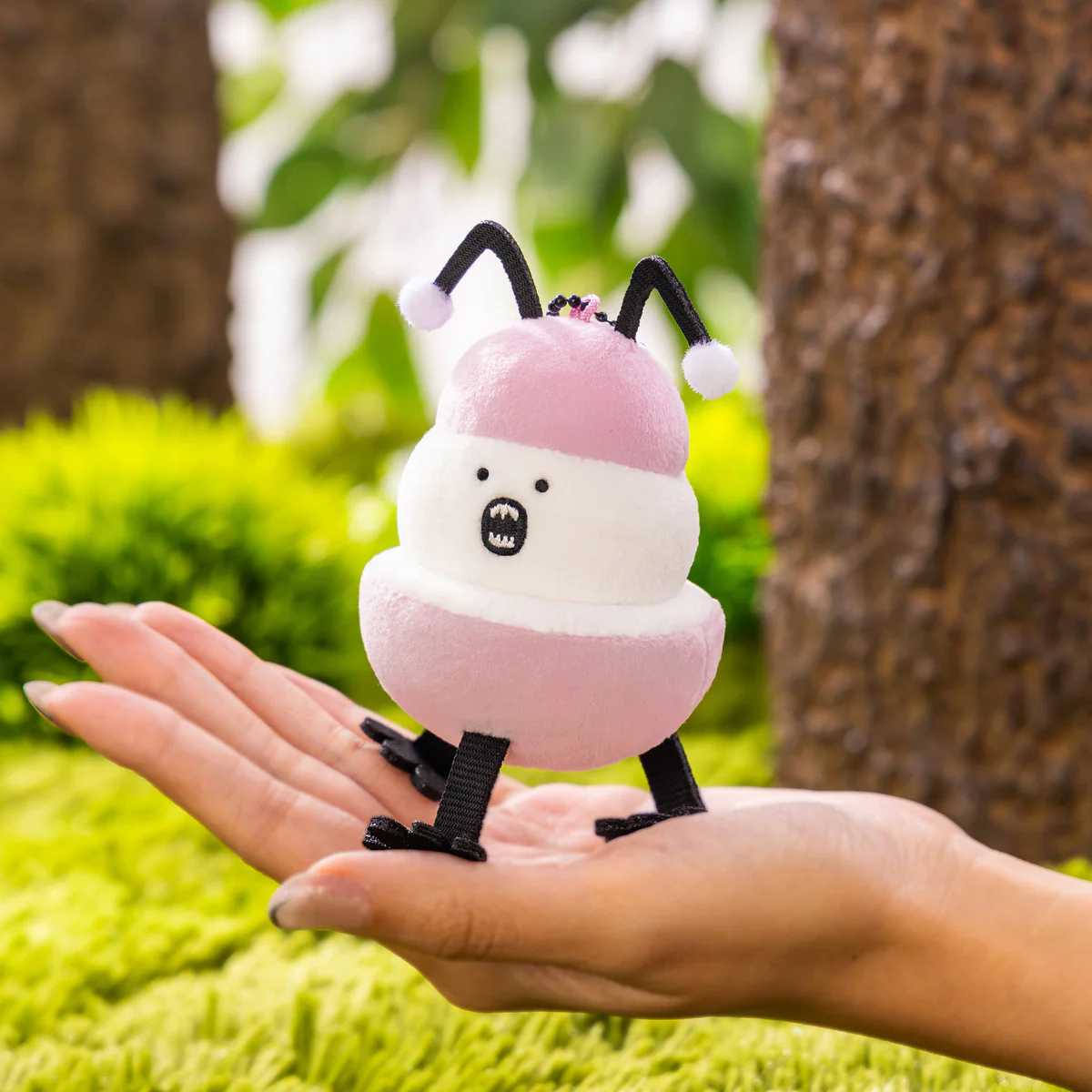 ちいかわ 虫マスコット（ピンク） - Image 3