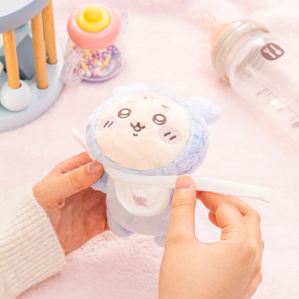 ちいかわ Chiikawa Baby ハイハイぬいぐるみ（ラッコ） - Image 5