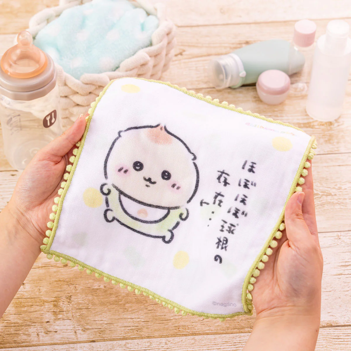 ちいかわ Chiikawa Baby ぽんぽんレース付きガーゼハンドタオル（星おくるみ） - Image 3